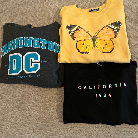 3 for $22 bundle of crewnecks & hoodie - Picture 1 of 4